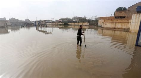 I­r­a­k­­t­a­k­i­ ­ş­i­d­d­e­t­l­i­ ­y­a­ğ­ı­ş­l­a­r­ ­ç­a­d­ı­r­ ­k­a­m­p­l­a­r­d­a­ ­y­a­ş­a­y­a­n­l­a­r­ı­ ­v­u­r­d­u­ ­-­ ­S­o­n­ ­D­a­k­i­k­a­ ­H­a­b­e­r­l­e­r­